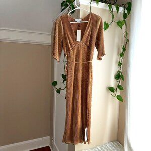 Never fully dressed gold-plisse-dress / MEDIUM